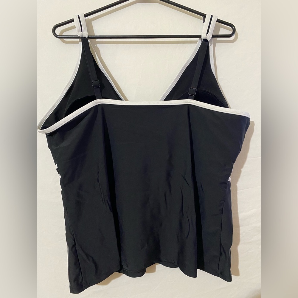 4 for $25 🍒 Christina Black & White Recycled Nylon Swim Top Tankini - Picture 2 of 4